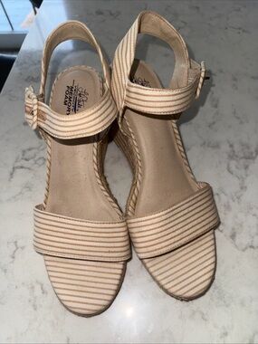 Life Stride Beige Striped Wedge Sandals